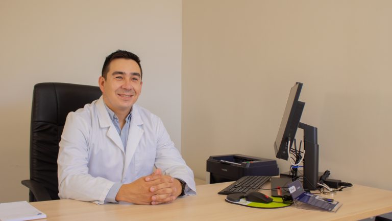 Dr. Fernando Mutizabal